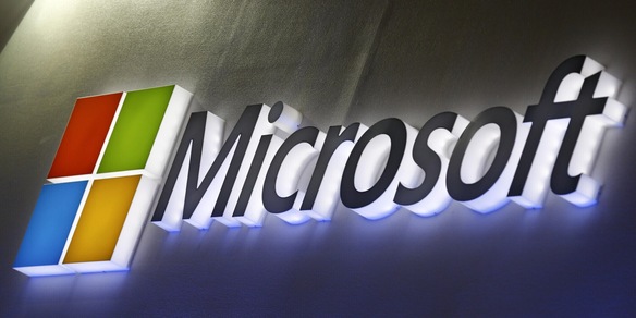 Crollano i siti di tutto il mondo, disagi in aeroporti e banche: la situazione