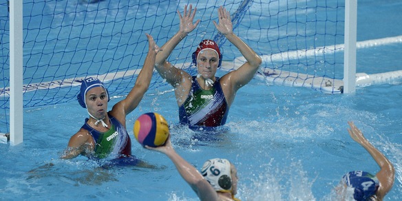 Olimpiadi, allarme Covid nella pallanuoto: positive cinque giocatrici dell'Australia