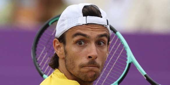 Musetti nei quarti a Umago. Eliminati Cobolli, Darderi e Fognini