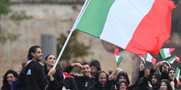 Cerimonia d'apertura Olimpiadi 2024, rivivi la diretta: Tamberi ed Errigo show a Parigi