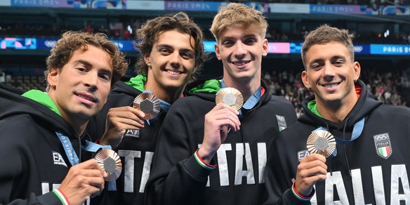 Nuoto Olimpiadi 2024: bronzo alla 4x100 stile azzurra, rivivi la diretta