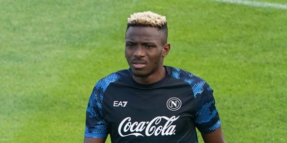 Osimhen, l'agente: "Rispetto per Victor, non è un pacco postale"