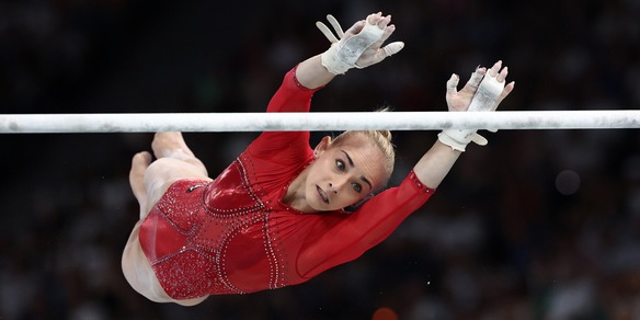 Olimpiadi, D'Amato sfiora la medaglia nelle parallele asimmetriche. Rivivi la diretta