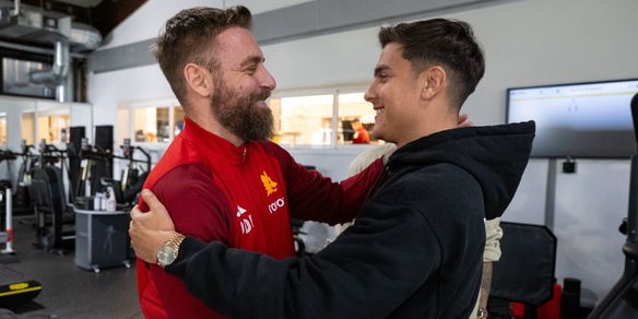 De Rossi a ruota libera su Dybala, mercato e Roma-Empoli: rivivi il LIVE