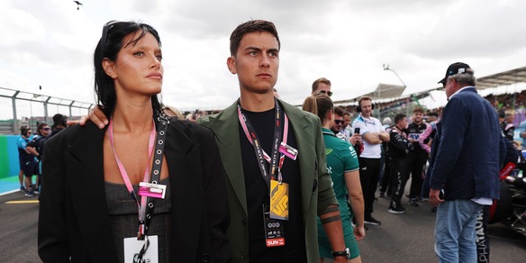 Retroscena Dybala, la moglie rivela: "Mi ha accompagnato a vedere un cadevere"