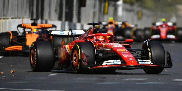 Gp Azerbaijan, Ferrari seconda con Leclerc. Sainz e Perez, incidente in extremis