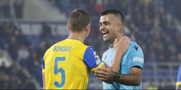 Dall'hockey su ghiaccio a Bologna-Shakhtar: Saggi, esordio con rigore ok