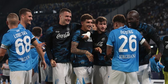 Coppa Italia, Napoli a valanga sul Palermo: ottavi contro la Lazio. Rivivi la diretta