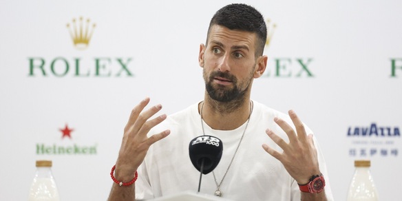 Djokovic duro sul caso doping Sinner: "Non aiuta il nostro sport, speriamo..."