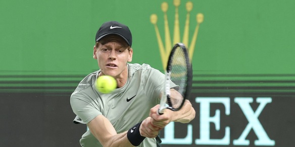 Sinner Atp Shanghai: vittoria sofferta contro Etcheverry. Rivivi la diretta