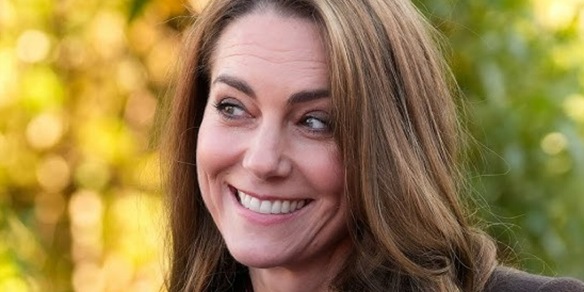 Kate Middleton è "in trappola"? Il gesto che preoccupa tutti