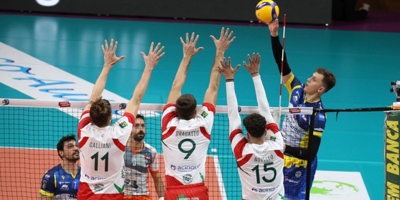 Cuneo supera Cantù in quattro set