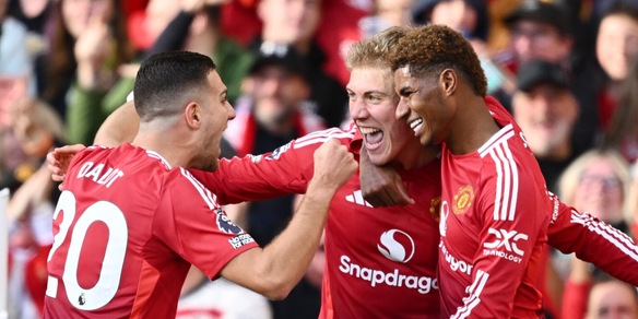 Rimonta Manchester United: Hojlund salva Ten Hag. Kluivert decisivo: cade l'Arsenal