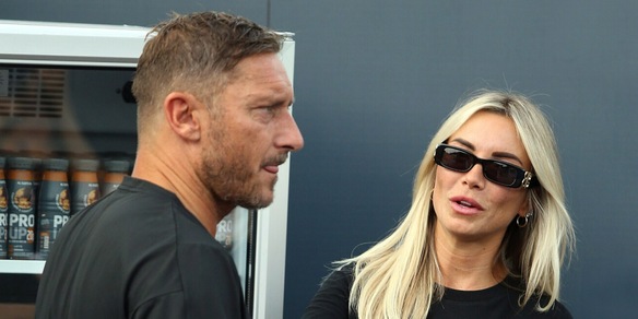 Totti e Noemi a Miami: cosa ha pubblicato lei sui social dopo la bufera gossip