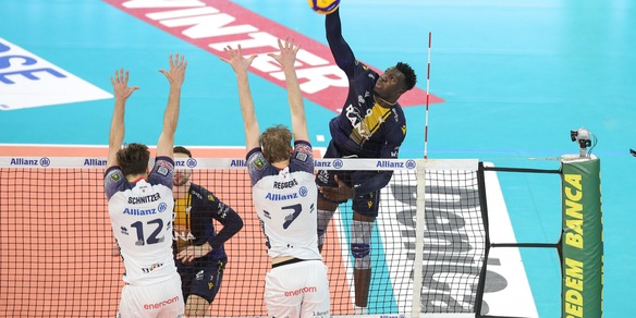 Verona sbanca Milano nell'anticipo del pomeriggio