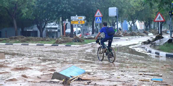 MotoGp, annullata la gara di Valencia: "Al fianco della popolazione"