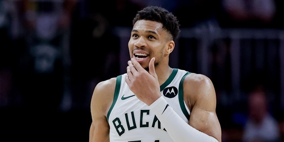 Nba, Milwaukee rinasce. Minnesota e San Antonio vincono ancora
