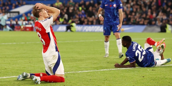 Premier League, pari tra Chelsea e Arsenal. Man United ok, Tottenham ko