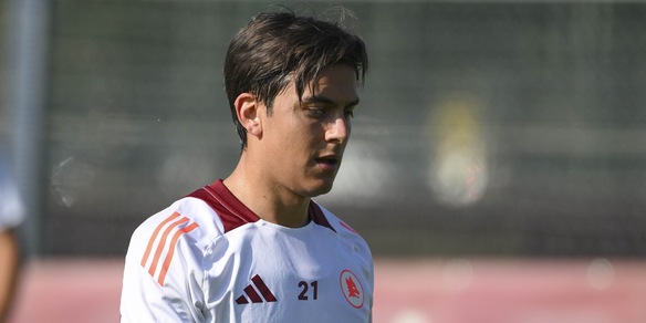 Roma, gli allenamenti riprendono giovedì mattina: manca ancora l'allenatore