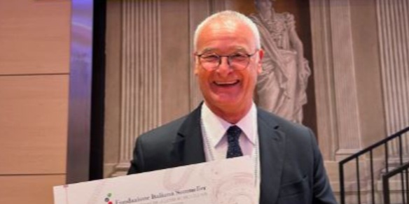 Ranieri "Sommelier d'Onore": è  la prima volta per un personaggio dello sport