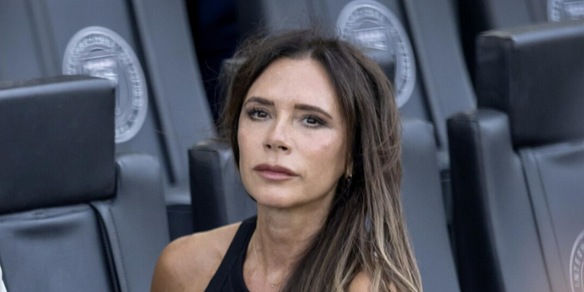 Victoria Beckham rivela il problema di salute che la metteva "così a disagio"