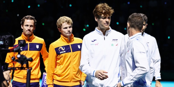 Sinner, il bellissimo gesto con gli olandesi durante la festa per la Davis