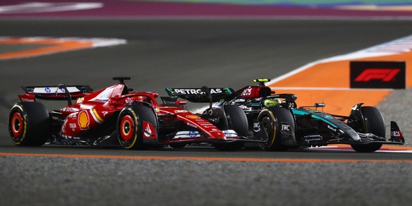 F1, Gp Qatar qualifiche: Ferrari dietro alle McLaren, pole a Verstappen
