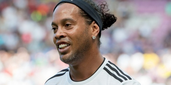 Ronaldinho diventa nonno per la prima volta a 45 anni