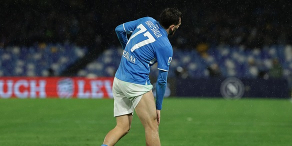 Kvaratskhelia infortunato a un ginocchio: l'esito degli esami, come sta