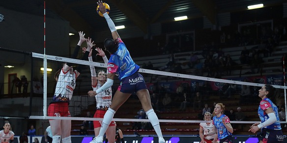 Cev Cup: Novara batte LKS Lodz e va ai Play Off