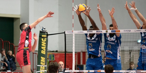 Cade la Tinet, Brescia va al comando