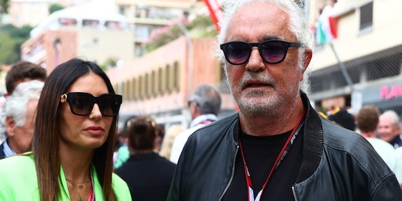 "Elisabetta Gregoraci pazza di Talin, Briatore è furioso e l'ha bloccata sul cellulare"