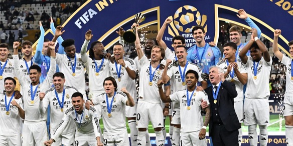 Il Real Madrid vince la Coppa Intercontinentale: tutto facile in finale contro il Pachuca. Rivivi la diretta