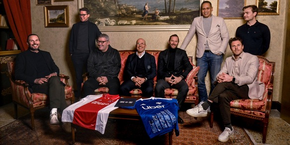 Como e Ajax, ufficiale una partnership triennale: i dettagli dell'accordo