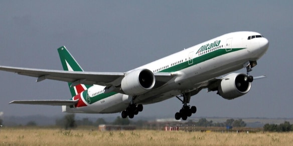 Cosa succede se dimentichiamo di mettere in modalità aereo il cellulare: un pilota svela tutto