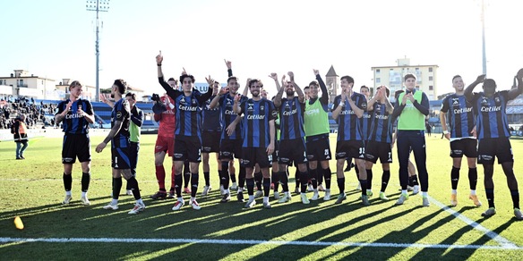 Sassuolo ko con il Pisa, il Frosinone batte la Salernitana. Pari tra Cosenza e Catanzaro