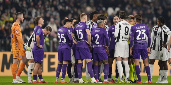 Juve-Fiorentina, cori razzisti contro Vlahovic: partita sospesa, la ricostruzione