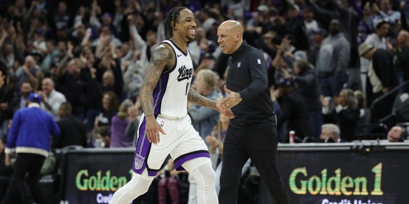 Nba, vincono Grizzlers e Bulls. Antetokounmpo e DeRozan da record