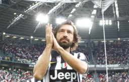 Chi preferisci fra Pirlo e Iniesta?