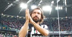 Chi preferisci fra Pirlo e Iniesta?