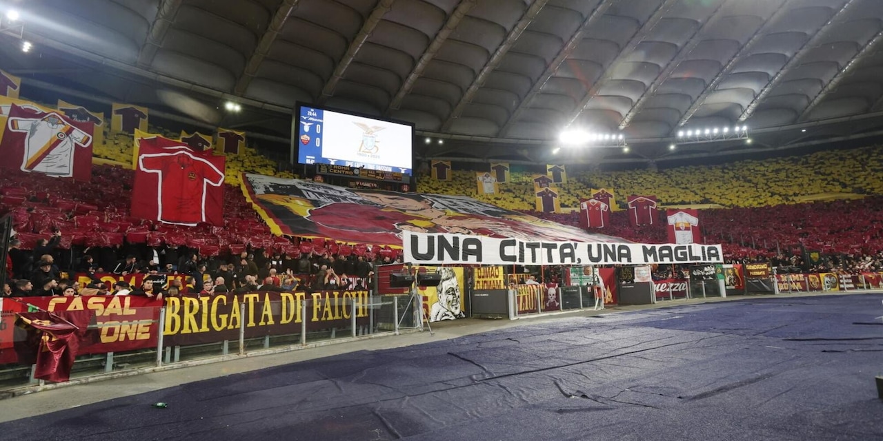 <p>La Roma ai suoi tifosi: "Stiamo lavorando affinché il derby si possa giocare domenica"</p>
