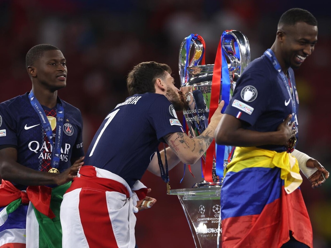 Kvaratskhelia, Champions da Pallone d’Oro. Ma deve sfidare Dembelé e Vitinha