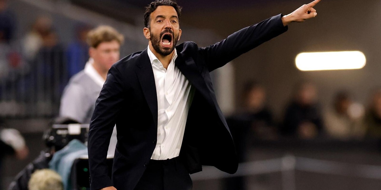 Amorim: "Onoriamo Baresi riportando il Milan dove merita di stare". Poi parla del derby di Leao