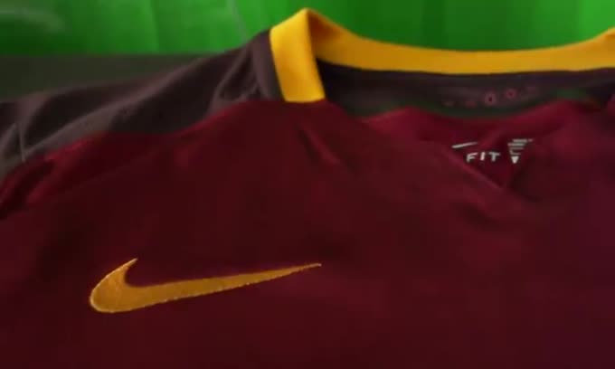 Roma, il backstage delle nuove maglie