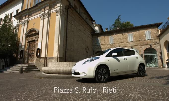Nissan Leaf, 160 km con 4 euro