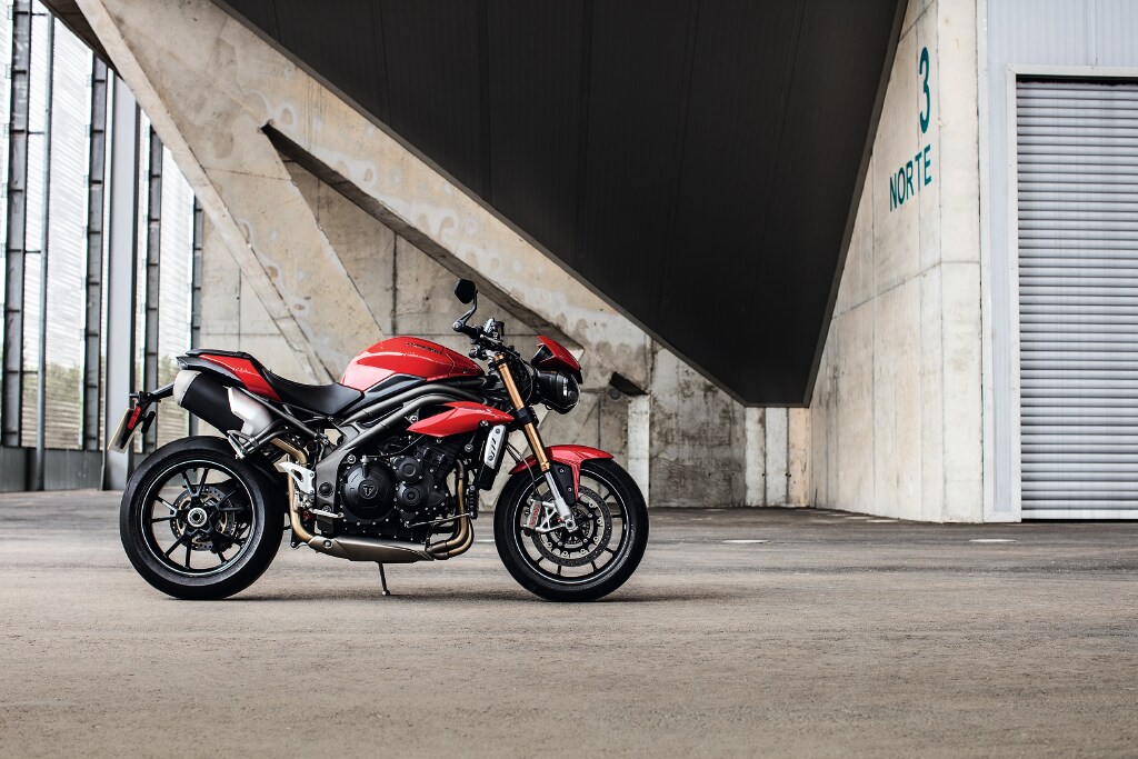 Triumph a EICMA: 104 aggiornamenti per la Speed Triple