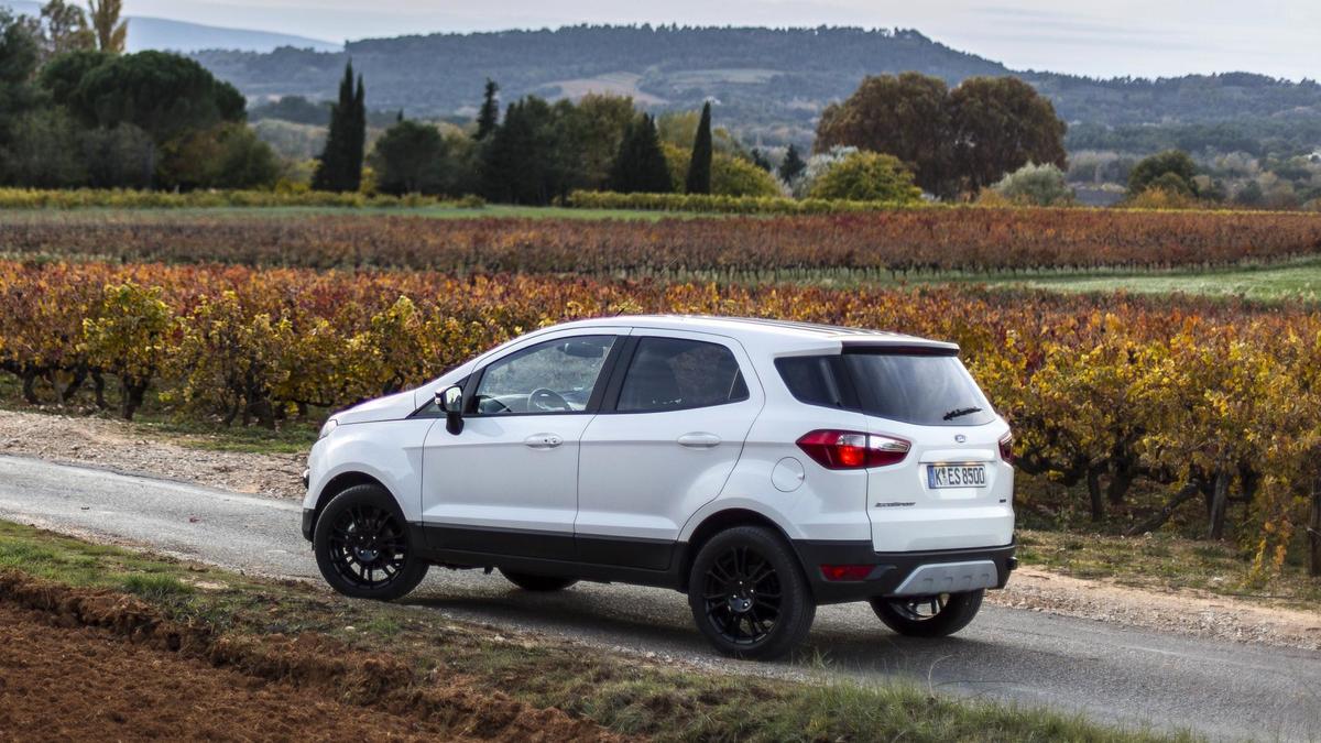 Ford EcoSport 2016, foto e prezzi