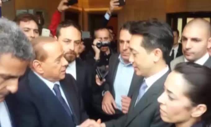 Berlusconi dà l'ultimatum a Mr.Bee