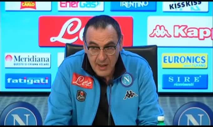 Sarri ai giocatori: "Chi guarda la Juve è una testa di c..."