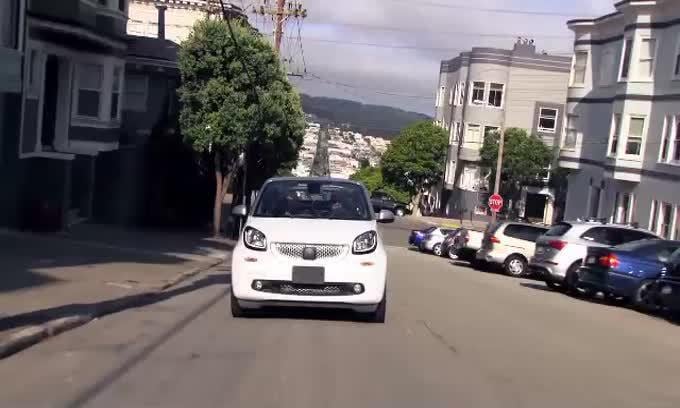 Smart completa la gamma con Cabrio e Brabus